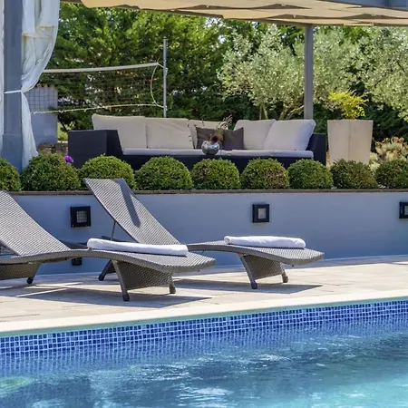 Istria Moderna In Muntic Villa *