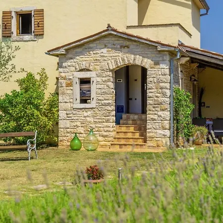 Istria Moderna In Muntić Pula
